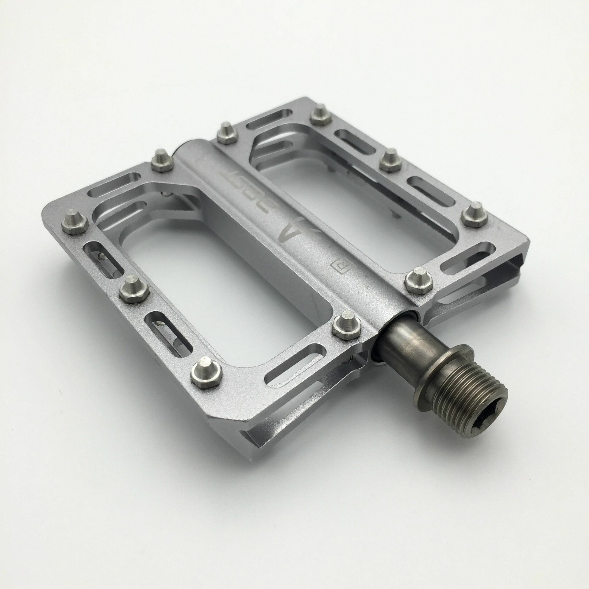 AEST Polkimen teräsakseli YMPD10