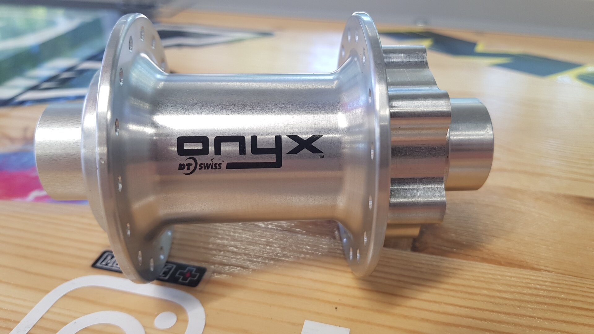 DT Swiss Onyx 20/110mm 6 bolt Hopea