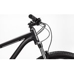 A slack 68° head angle creates exceptionally stable handling so that you can charge the descents with confidence.
