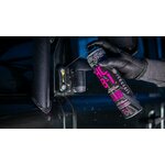 LONG-LASTING EFFECTS
HCB-1 offers protection for up to twelve months so that you can ride harder for longer without fear. The integral UV application dye allows you to check for full coverage to ensure maximum protection.