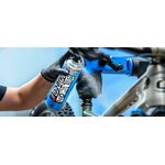 SILKY SMOOTH SUSPENSIONReduces friction on fork stanchions and rear shocks