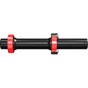 The bearing distance is limited by the size of the freehub system. In the previous system, the drive side bearing had to be placed next to the threaded ring which meant that the distance could not be increased. The integration of the drive side bearing into the threaded ring increases the bearing distance, resulting in a 15% improvement in axis stiffness.