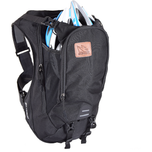 USWE Hyrdation Pack Patriot 15 BP - selkäpanssarilla höystetty juomareppu