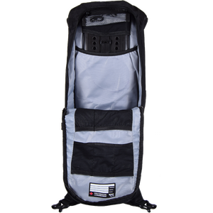USWE Hyrdation Pack Patriot 15 BP - selkäpanssarilla höystetty juomareppu