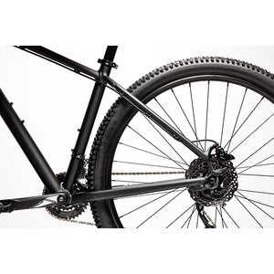 Save micro-suspension delivers a smoother, more controlled ride thanks to strategically engineered flex zones built into the frame's rear triangle.