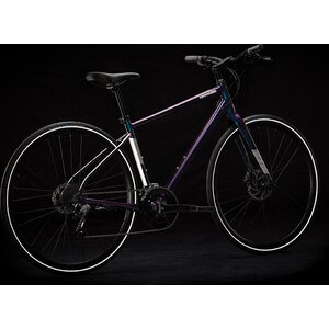 The Quick's graphics feature bright 360° reflective elements for that extra measure of safety in low light conditions