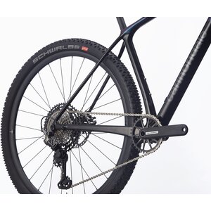 SAVE micro-suspension: Flex zones and directional carbon layup allow the rear triangle and seat tube to absorb shock for better traction, higher speeds and minimized fatigue, whether seated or standing. Go faster longer