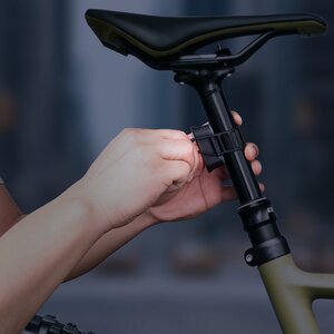 Fenix BC05R V2.0, 15 lm ladattava pyörän takavalo