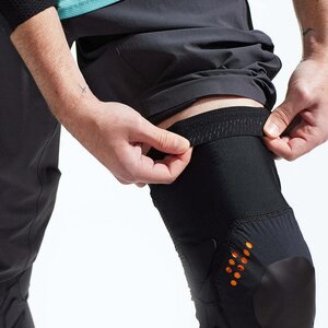 Pearl Izumi Elevate Knee Guard