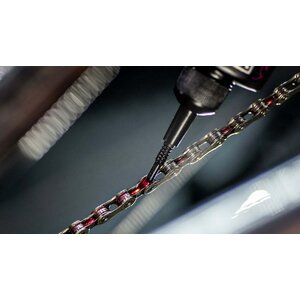 SPECIFICALLY FORMULATED FOR WET & MUDDY CONDITIONS
Excel in the harshest of riding conditions